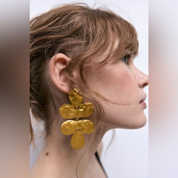 Zara Double Clover Earrings - Picture 1 of 9